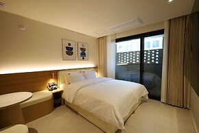 H AVENUE  Jecheon Station