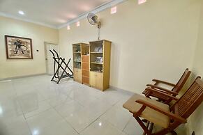 SPOT ON 93711 Kenzie Bunkbed Syariah