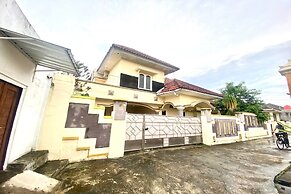 SPOT ON 93711 Kenzie Bunkbed Syariah