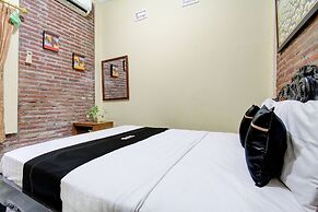 Capital O 93716 Family Guesthouse Syariah