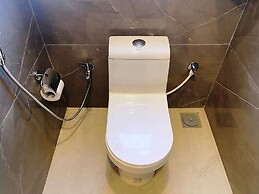 The Grand Sarovar Inn and Suites