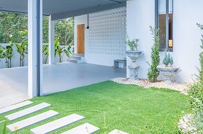 Modern 3 Bedroom Villa - KBR16