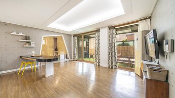 Hongcheon Noilgangmaeul Pet Pension