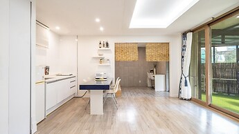 Hongcheon Noilgangmaeul Pet Pension