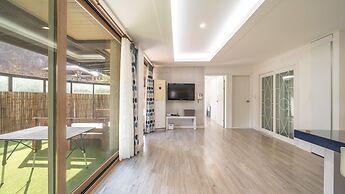 Hongcheon Noilgangmaeul Pet Pension