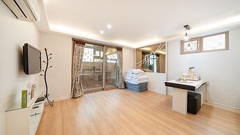 Hongcheon Noilgangmaeul Pet Pension