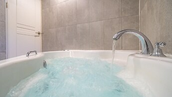 Hongcheon Noilgangmaeul Pet Pension