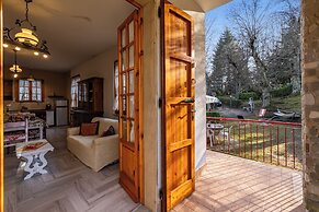Comfortable Home Vittoria2 Among Greenery