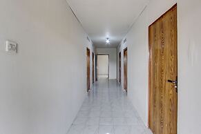 SPOT ON 93717 Nayus Homestay Syariah 4