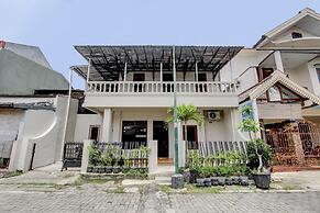 SPOT ON 93717 Nayus Homestay Syariah 4