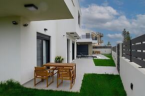 Elegant & Stylish Villas With Shared Pool in Crete