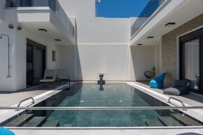 Elegant & Stylish Villas With Shared Pool in Crete