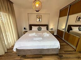 Elegant & Stylish Villas With Shared Pool in Crete