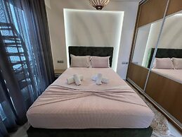 Elegant and Stylish Villas Complex in Crete