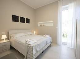 Charming Villa Close to the Beach - Beahost