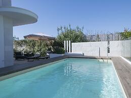 Charming Villa Close to the Beach - Beahost