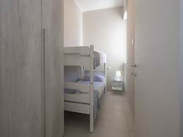 Charming Villa Close to the Beach - Beahost