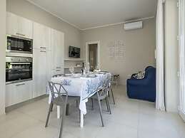 Charming Villa Close to the Beach - Beahost