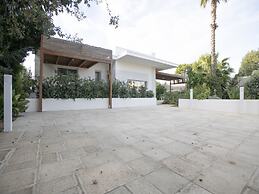 Charming Villa Close to the Beach - Beahost
