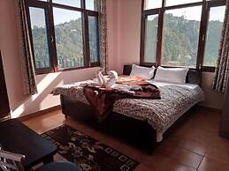 Goroomgo Thakur Home's Shimla