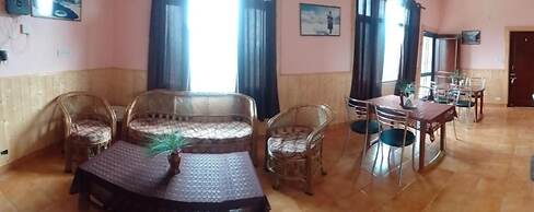 Goroomgo Thakur Home's Shimla