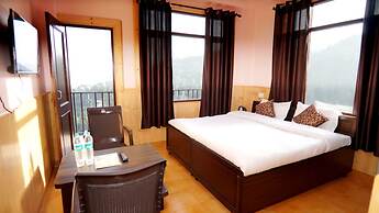 Goroomgo Thakur Home's Shimla