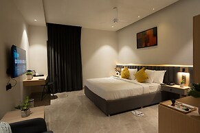 Hotel Kyzen HiTech City- Your Zenly Stay