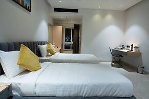 Hotel Kyzen HiTech City- Your Zenly Stay