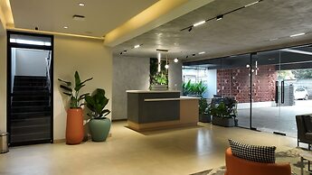 Hotel Kyzen HiTech City- Your Zenly Stay