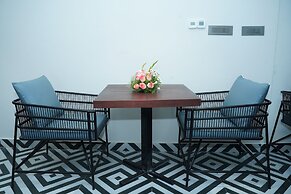 Hotel Kyzen HiTech City- Your Zenly Stay