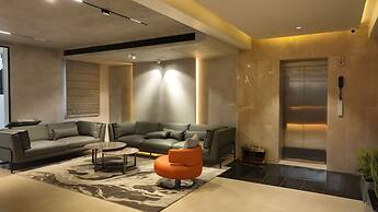 Hotel Kyzen HiTech City- Your Zenly Stay