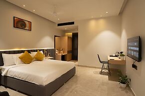 Hotel Kyzen HiTech City- Your Zenly Stay