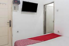 OYO 93720 3D Residence Near Univ. Tarumanegara