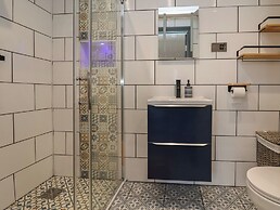 The Cloud Apartment 2