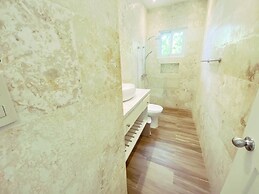 Seasideserenity - Luxury Villa Steps From The Beach