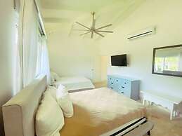 Seasideserenity - Luxury Villa Steps From The Beach