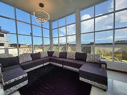 Little Heaven - Remarkable Spot in Georgetown