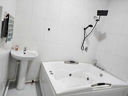 Little Heaven - Remarkable Spot in Georgetown