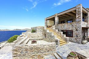 Keos by the Sea