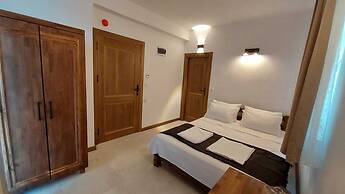 Seron Mountain House