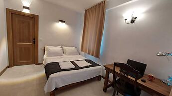 Seron Mountain House