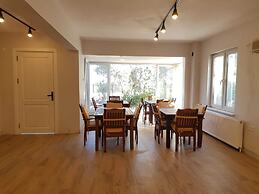 Seron Mountain House