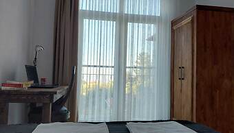 Seron Mountain House