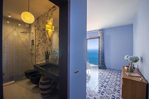 Villa Gr - Enchanting Villa Overlooking the Sea