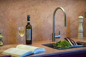 Villa Gr - Enchanting Villa Overlooking the Sea