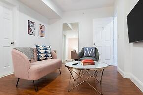 Cherry Suites 3BR Apt w W D Pool Table