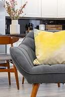 Cherry Suites 3BR Apt w W D Pool Table