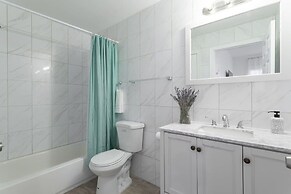 Cherry Suites 3BR Apt w W D Pool Table