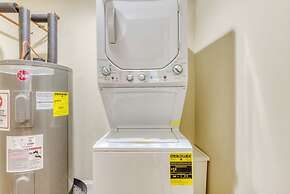 Cherry Suites 3BR Apt w W D Pool Table