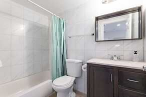 Cherry Suites 3BR Apt w W D Pool Table